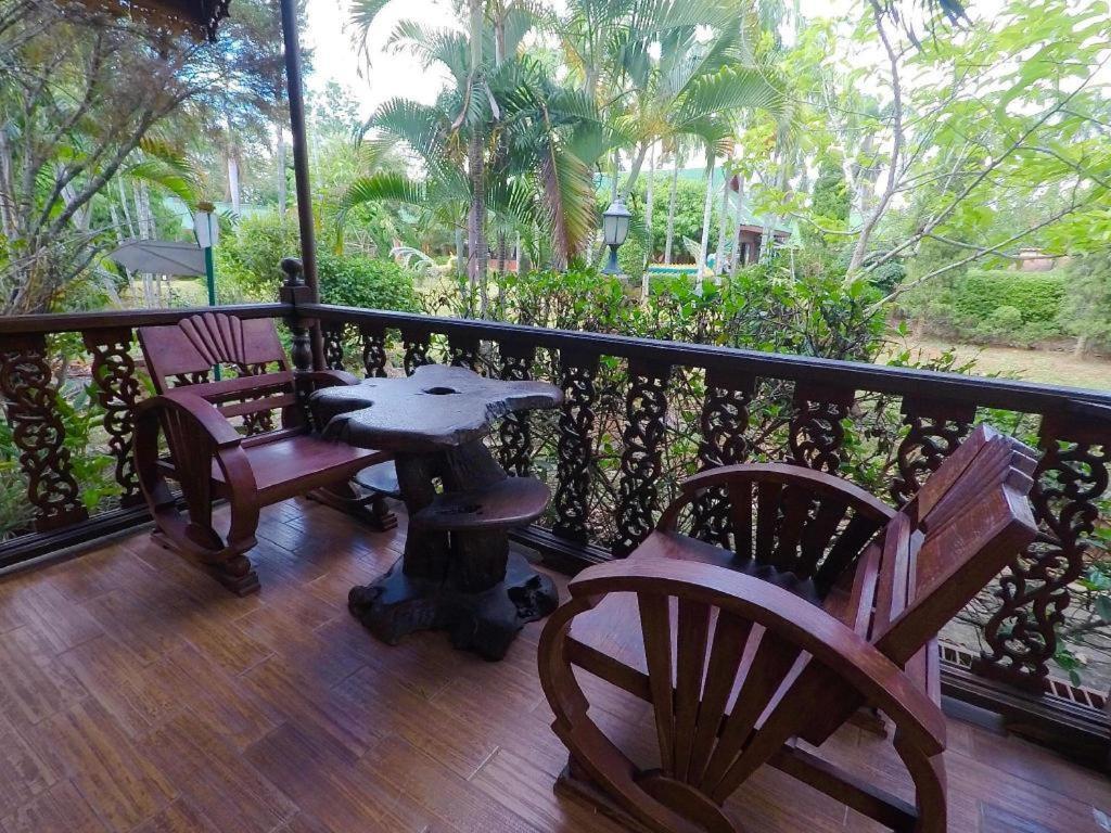 Chiangsan Goldenland Resort Chiang Saen Bagian luar foto