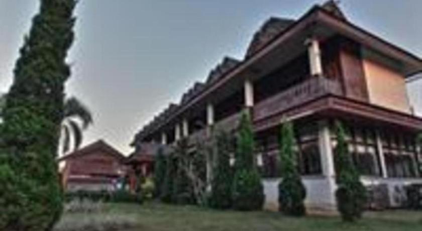 Chiangsan Goldenland Resort Chiang Saen Bagian luar foto